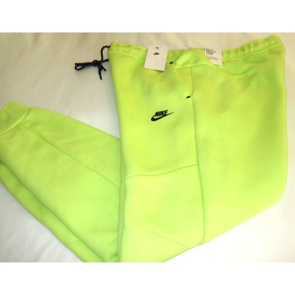 Nike Sportswear Men's Tech Fleece Slim Fit Jogger Pants Light Lemon Twist Black - Picture 1 of 8